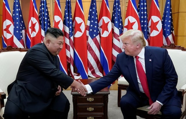 Tổng thống Mỹ sẽ gặp Chủ tịch Triều Tiên trong chuyến thăm châu Á?- Ảnh 1. Tổng thống Mỹ sẽ gặp Chủ tịch Triều Tiên trong chuyến thăm châu Á?- Ảnh 1.