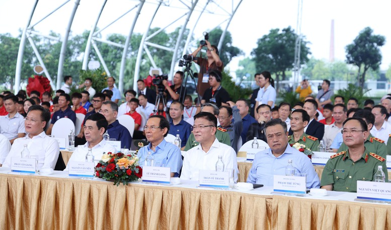 Tổng Bí thư Tô Lâm dự lễ khởi công xây dựng sân vận động hiện đại nhất Việt Nam- Ảnh 2. Tổng Bí thư Tô Lâm dự lễ khởi công xây dựng sân vận động hiện đại nhất Việt Nam- Ảnh 2.