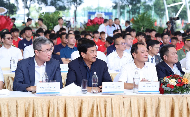 Tổng Bí thư Tô Lâm dự lễ khởi công xây dựng sân vận động hiện đại nhất Việt Nam- Ảnh 3. Tổng Bí thư Tô Lâm dự lễ khởi công xây dựng sân vận động hiện đại nhất Việt Nam- Ảnh 3.