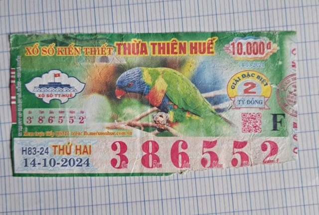 Người phụ hồ làm thủng tờ vé số trúng 2 tỷ đồng, đi nhận thưởng không được: Công ty xổ số nói gì?- Ảnh 2. Người phụ hồ làm thủng tờ vé số trúng 2 tỷ đồng, đi nhận thưởng không được: Công ty xổ số nói gì?- Ảnh 2.
