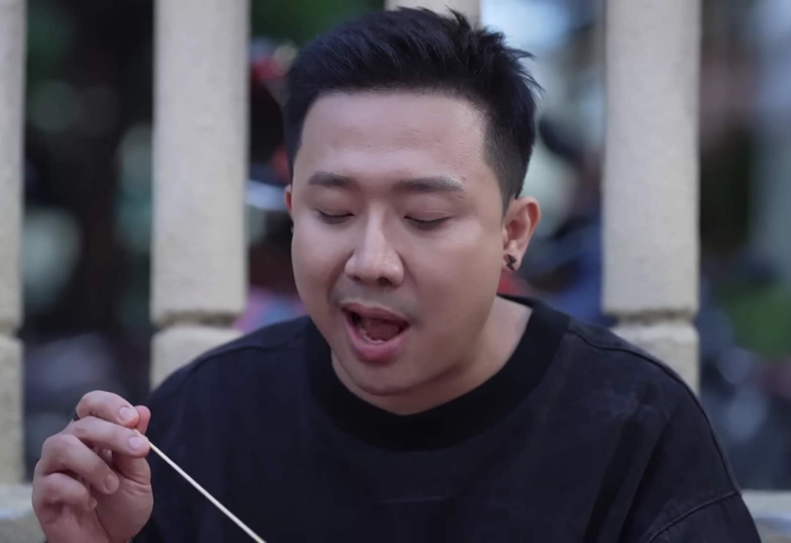 Trấn Thành: “Tôi sống thẳng, sống thật”- Ảnh 2. Trấn Thành: “Tôi sống thẳng, sống thật”- Ảnh 2.