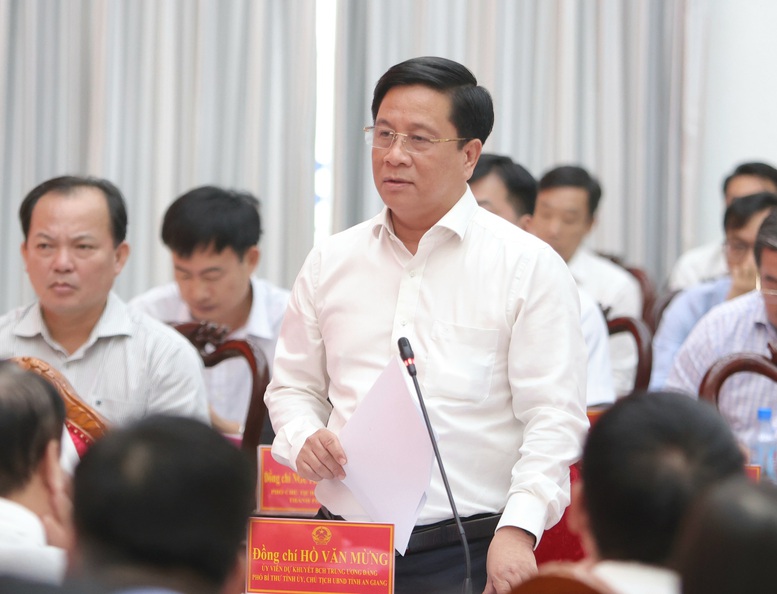 Thủ tướng: Nhiệm kỳ này đã dành 600 nghìn tỷ đồng cho giao thông ĐBSCL- Ảnh 4. Thủ tướng: Nhiệm kỳ này đã dành 600 nghìn tỷ đồng cho giao thông ĐBSCL- Ảnh 4.