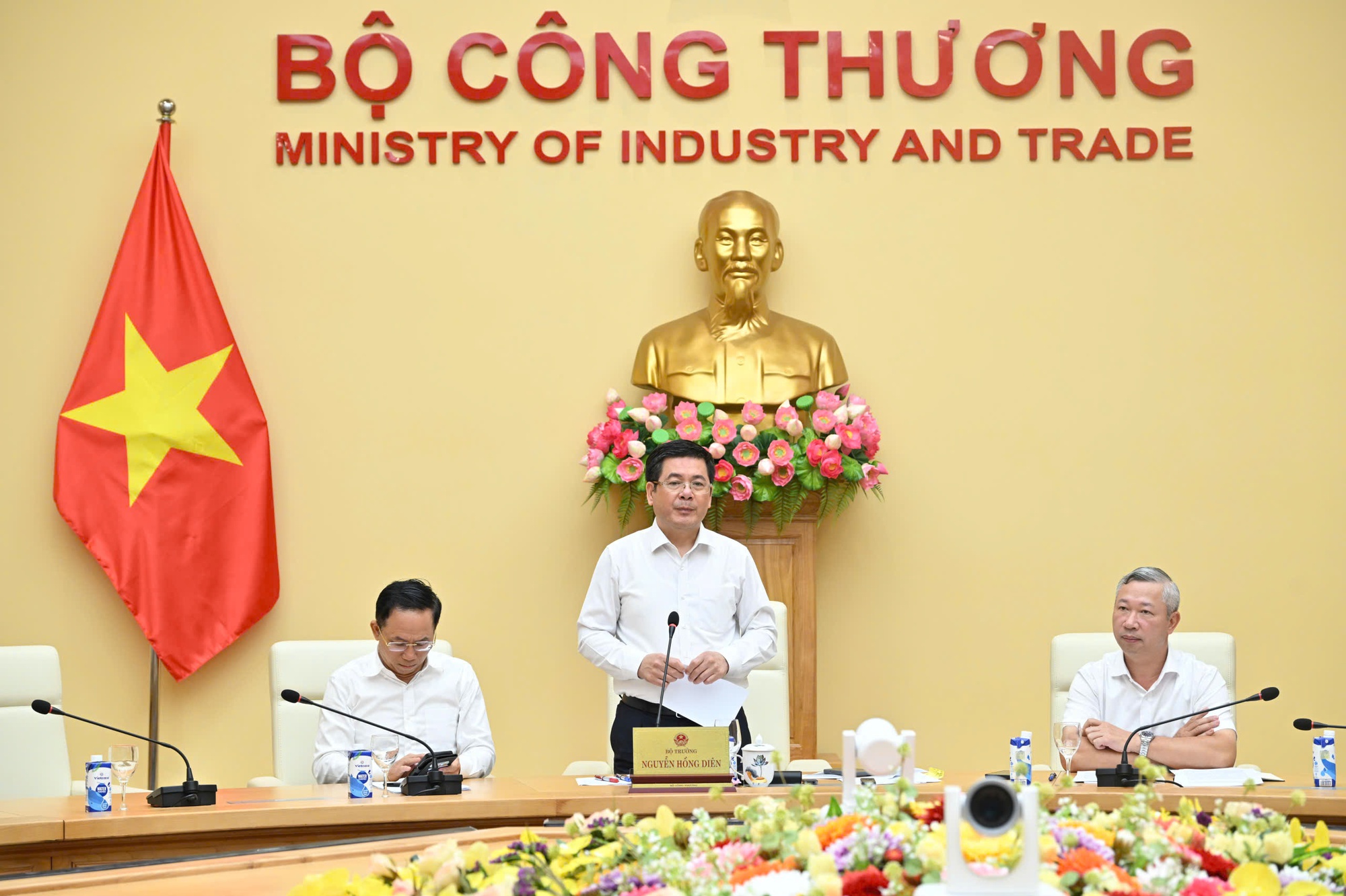 Người tiêu dùng chư…