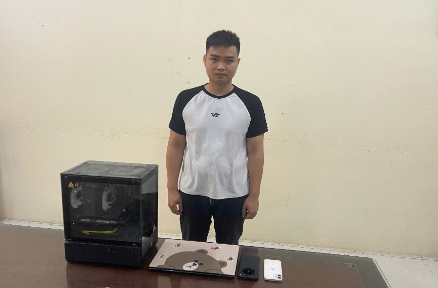 Công an Đồng Nai bắt giữ đối tượng lừa đảo khoảng 500 người- Ảnh 1. Công an Đồng Nai bắt giữ đối tượng lừa đảo khoảng 500 người- Ảnh 1.