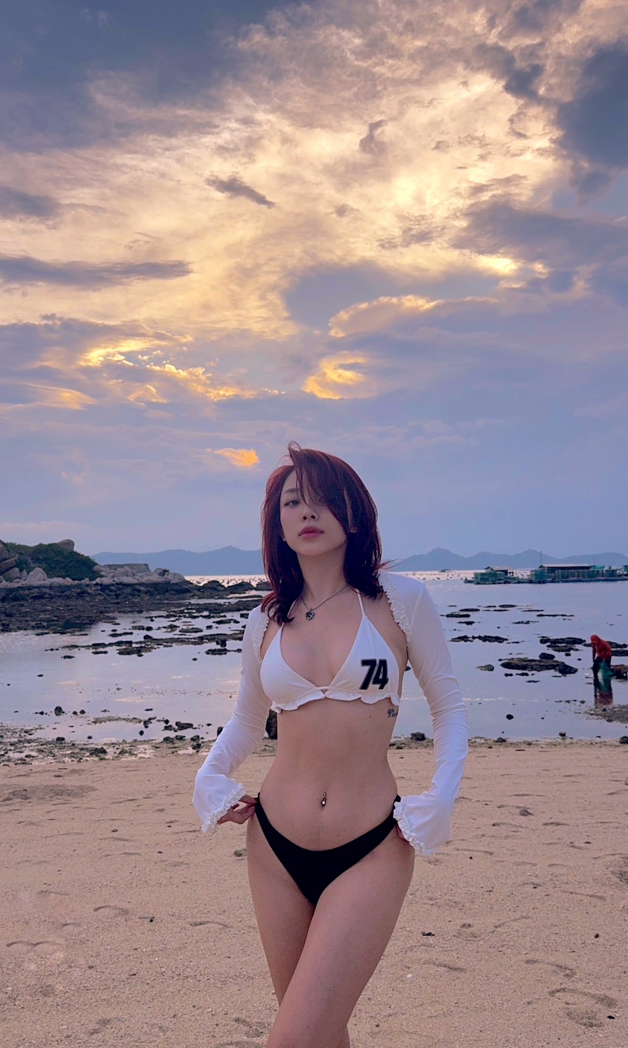 Mỹ nhân Việt "lấn lướt" Lisa (BLACKPINK) khi đọ sắc, được Taylor Swift ôm khen 1 câu mà sĩ tới nóc- Ảnh 7. Mỹ nhân Việt "lấn lướt" Lisa (BLACKPINK) khi đọ sắc, được Taylor Swift ôm khen 1 câu mà sĩ tới nóc- Ảnh 7.