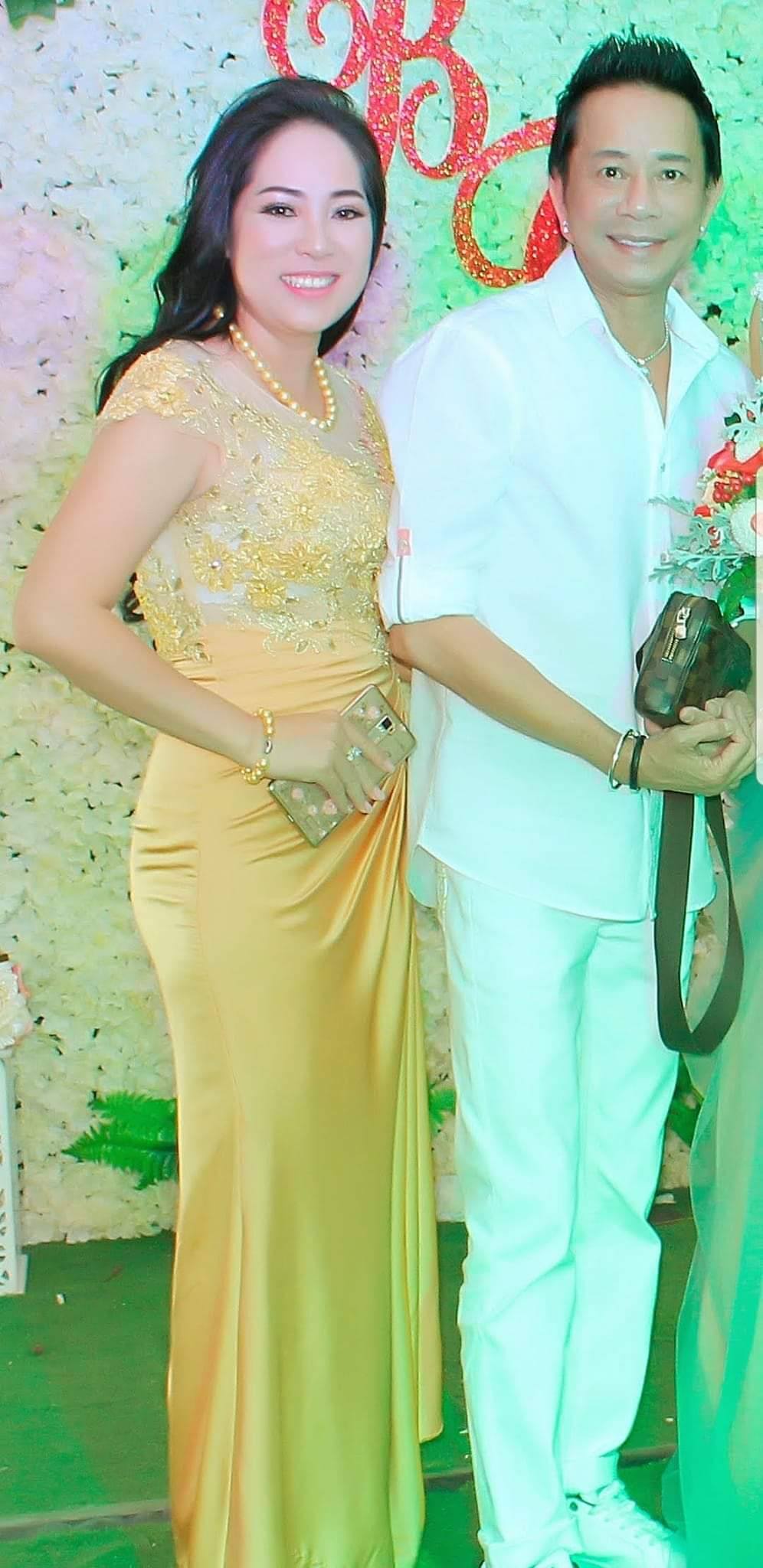 Nhan sắc vợ 3, kém 29 tuổi của “vua hài” từng cầm 300 cây vàng mua siêu xe, giờ bán cơm tấm- Ảnh 2. Nhan sắc vợ 3, kém 29 tuổi của “vua hài” từng cầm 300 cây vàng mua siêu xe, giờ bán cơm tấm- Ảnh 2.