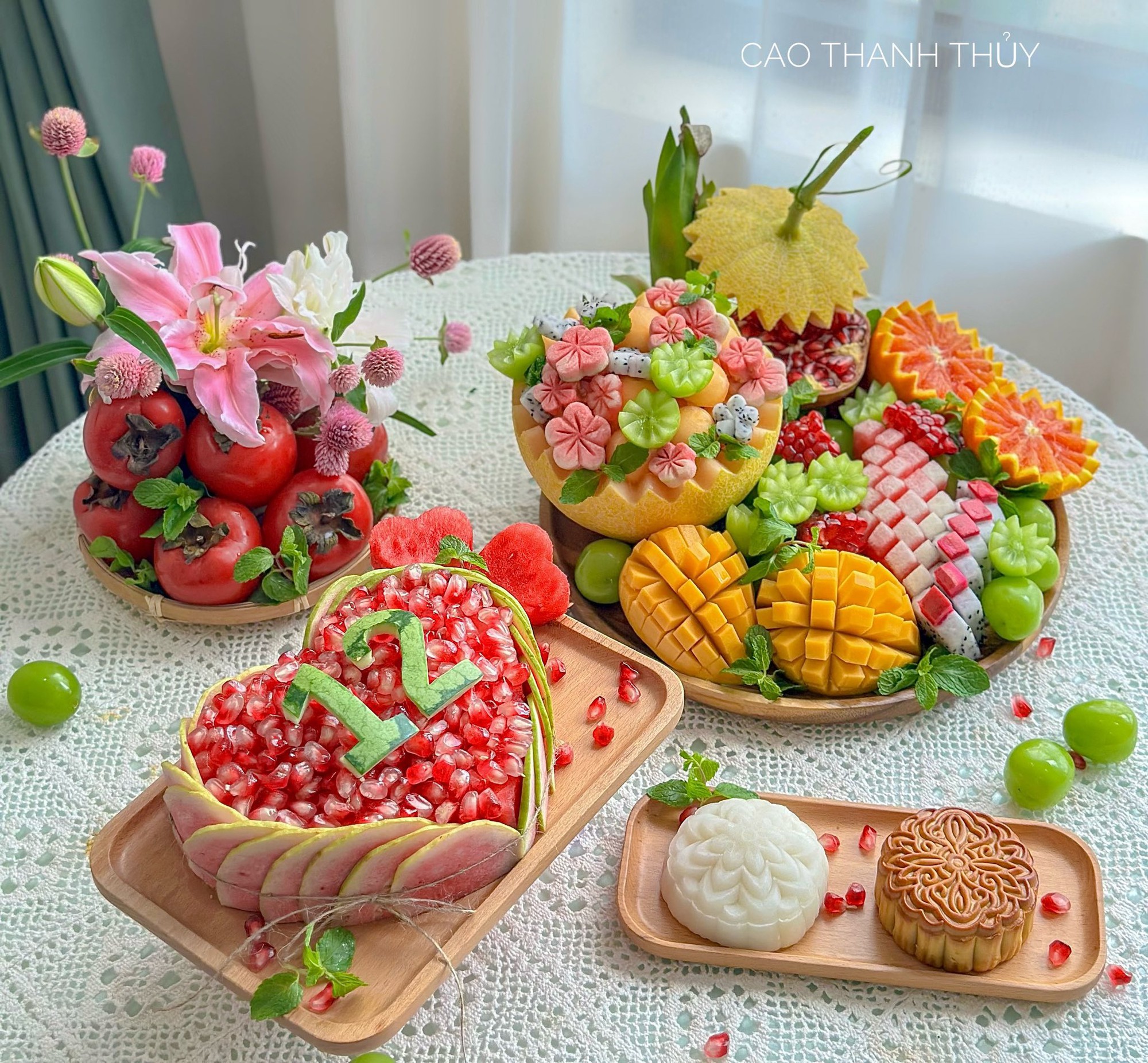 Mâm cỗ trung thu đẹp như bữa tiệc cổ tích của 1 mẹ ở Hà Nội: Đến ăn còn không nỡ chứ nói gì đến "phá"- Ảnh 3.