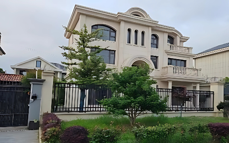 Mẹ kế 60 tuổi kiện con trai 53 tuổi, tranh quyền sở hữu biệt thự 700 tỷ: Phán quyết cuối cùng gây xôn xao!- Ảnh 1. Mẹ kế 60 tuổi kiện con trai 53 tuổi, tranh quyền sở hữu biệt thự 700 tỷ: Phán quyết cuối cùng gây xôn xao!- Ảnh 1.