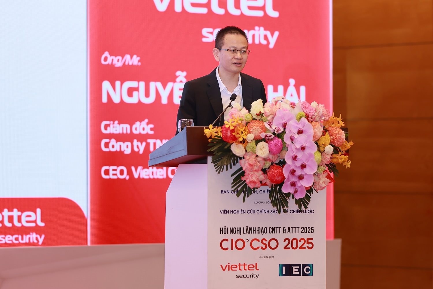 Hacker chỉ khai thác một lỗ hổng để gây…