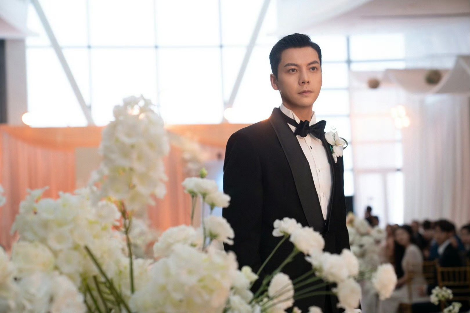 Việt Nam có 1 tổng tài vừa đẹp vừa giàu ngang ngửa Trần Vỹ Đình: Ở biệt thự 7000m2, trẻ mãi không già suốt 15 năm- Ảnh 4. Việt Nam có 1 tổng tài vừa đẹp vừa giàu ngang ngửa Trần Vỹ Đình: Ở biệt thự 7000m2, trẻ mãi không già suốt 15 năm- Ảnh 4.