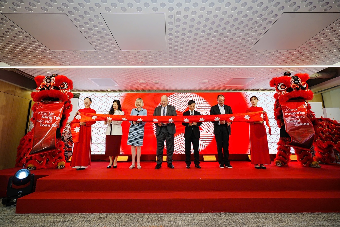 NAB Innovation Centre Vietnam xuất sắc giành giải thưởng công nghệ Châu Á- Ảnh 1. NAB Innovation Centre Vietnam xuất sắc giành giải thưởng công nghệ Châu Á- Ảnh 1.