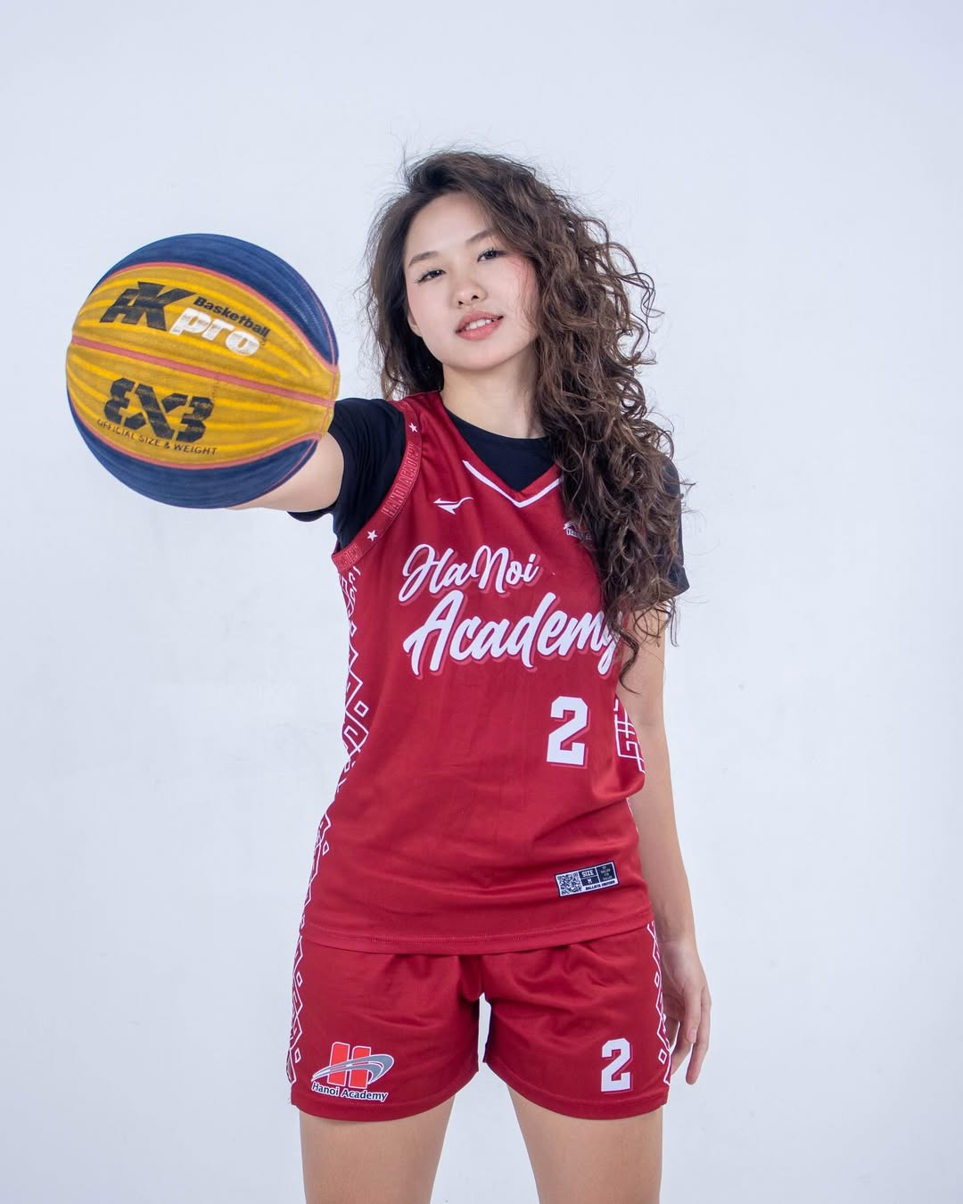 Con gái hoa khôi bóng chuyền Kim Huệ là ứng viên hoa khôi, visual cực đỉnh, chiều cao mới gây chú ý- Ảnh 3. Con gái hoa khôi bóng chuyền Kim Huệ là ứng viên hoa khôi, visual cực đỉnh, chiều cao mới gây chú ý- Ảnh 3.