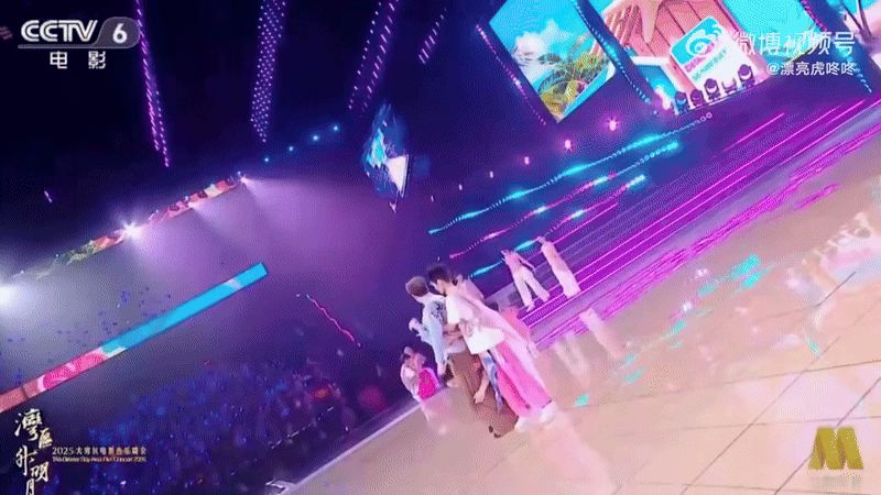 Nữ idol “ngậm thìa vàng” ê chề bán được 0 album, hát live 1 lần gây sốt cả nước- Ảnh 4.