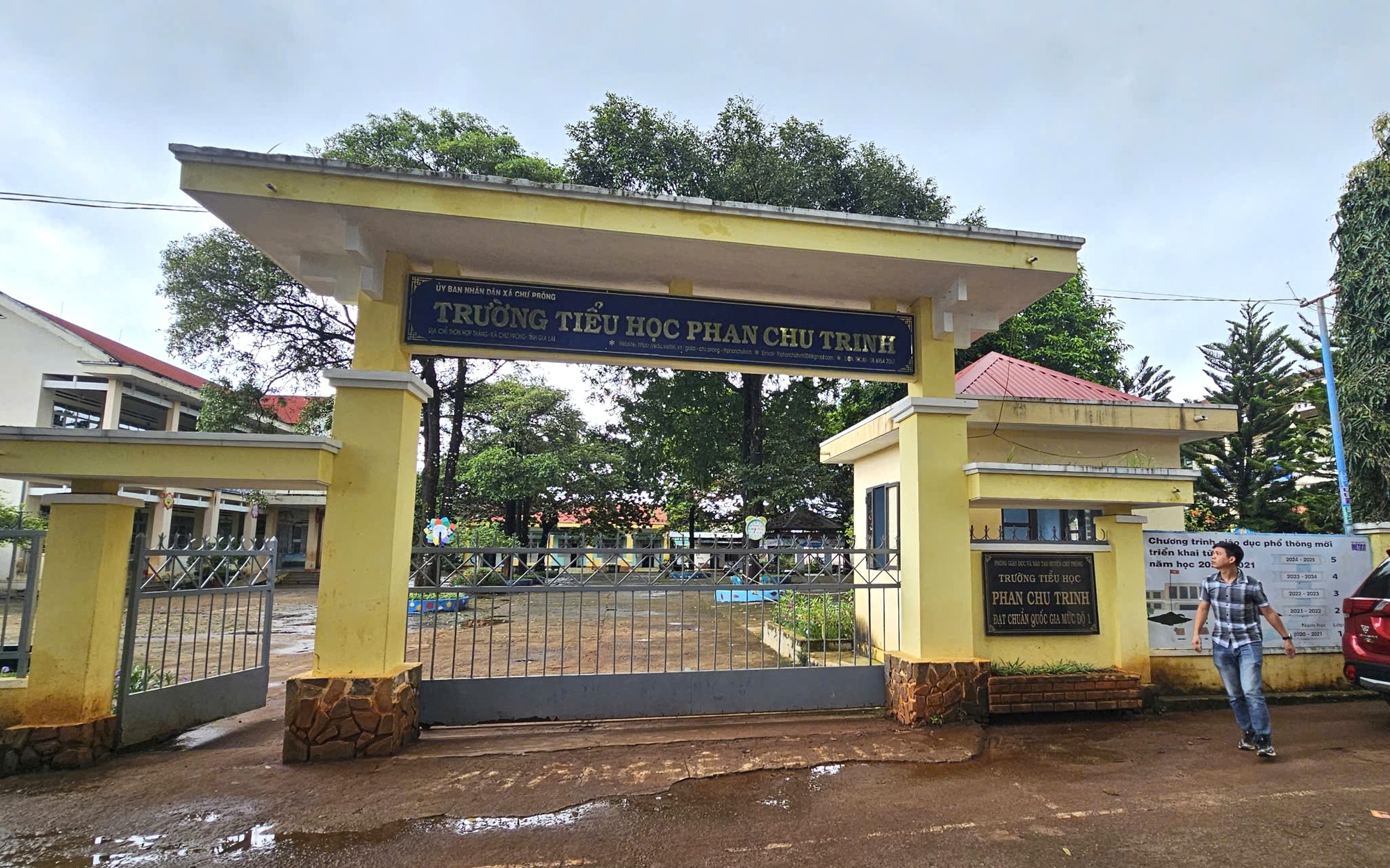 Vụ "Choáng váng" khoản thu đầu năm một trường miền núi: Trả lại một số khoản tiền- Ảnh 1. Vụ "Choáng váng" khoản thu đầu năm một trường miền núi: Trả lại một số khoản tiền- Ảnh 1.