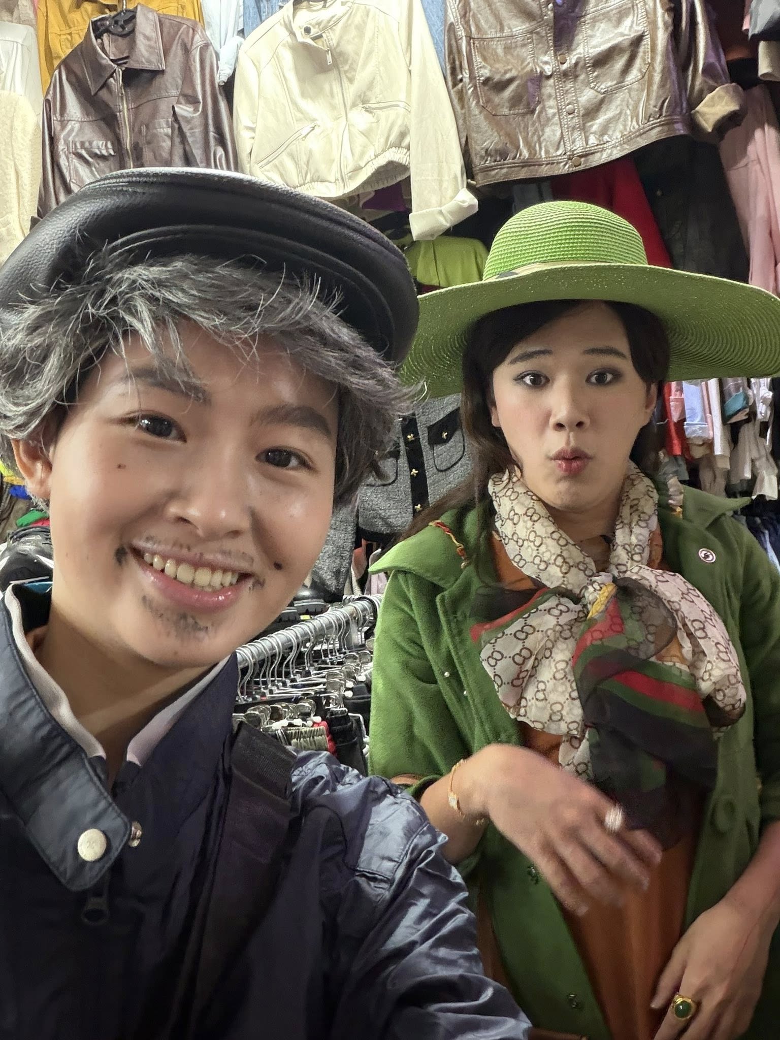 Cơn sốt Mèo Hoang: Khi các mẹ trung niên ở Việt Nam quá hot!- Ảnh 8. Cơn sốt Mèo Hoang: Khi các mẹ trung niên ở Việt Nam quá hot!- Ảnh 8.