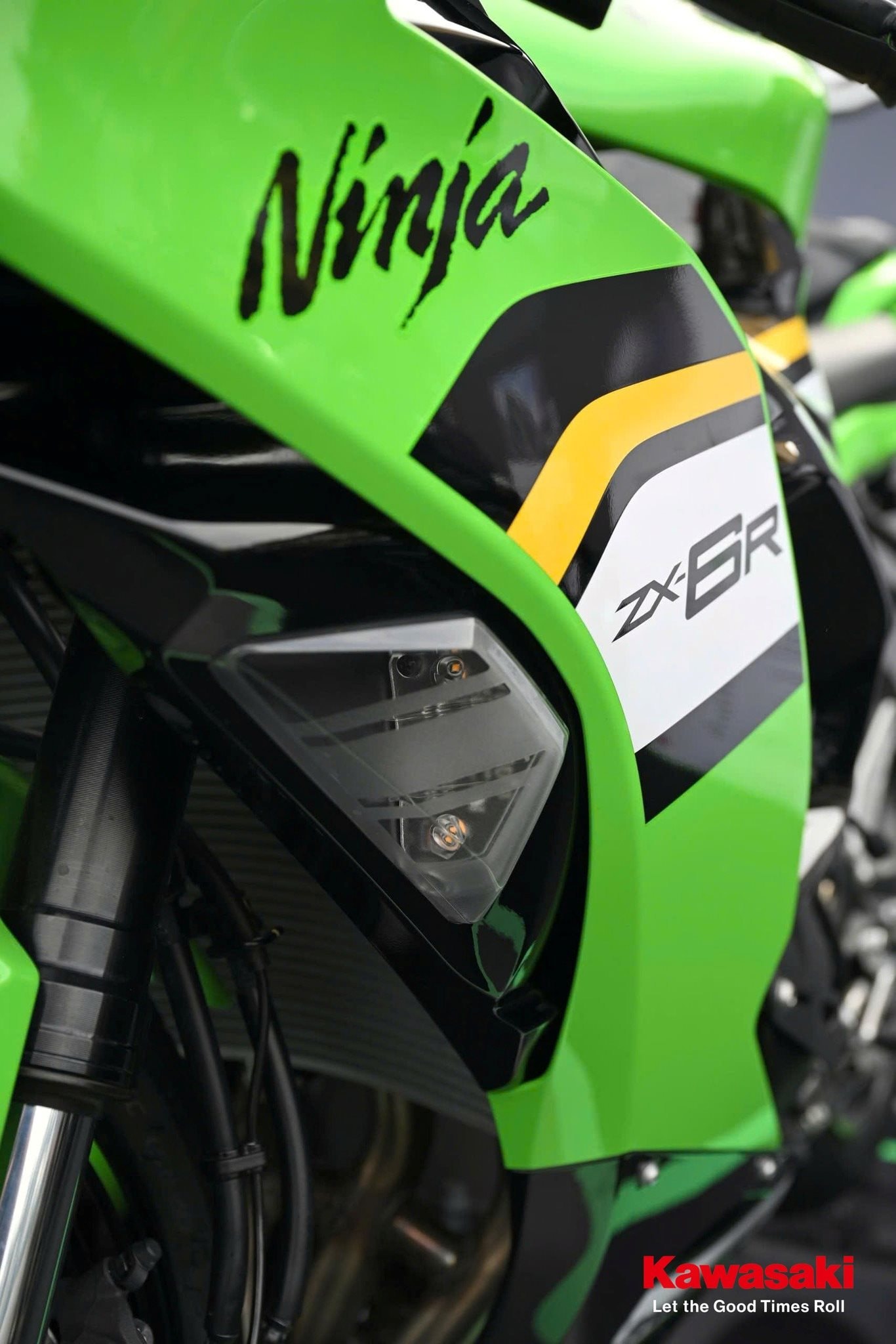 Vừa ra mắt Việt Nam xe Ninja Nhật trang bị 'tận răng', mạnh gấp rưỡi xe Honda, Yamaha: Giá bất ngờ?- Ảnh 5. Vừa ra mắt Việt Nam xe Ninja Nhật trang bị 'tận răng', mạnh gấp rưỡi xe Honda, Yamaha: Giá bất ngờ?- Ảnh 5.