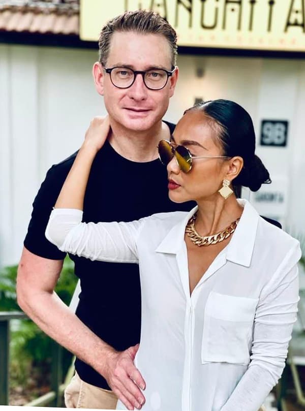 Nữ ca sĩ Việt huỷ hôn phút chót: Thất tình bay sang Na Uy nằm khóc, cưới với chồng Tây cao 1m9- Ảnh 2. Nữ ca sĩ Việt huỷ hôn phút chót: Thất tình bay sang Na Uy nằm khóc, cưới với chồng Tây cao 1m9- Ảnh 2.