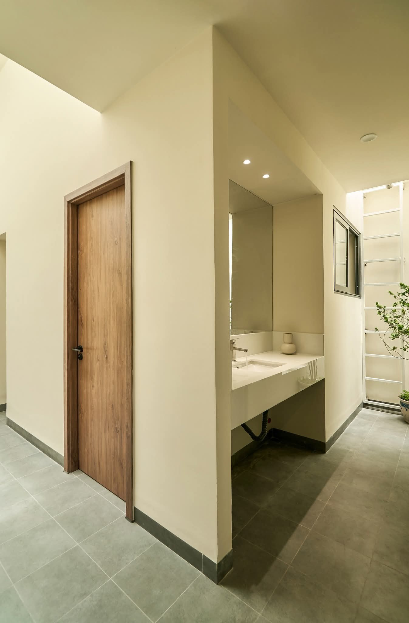 Mẫu nhà cấp 4 chia tách không gian tạo điểm nhấn- Ảnh 9. Mẫu nhà cấp 4 chia tách không gian tạo điểm nhấn- Ảnh 9.