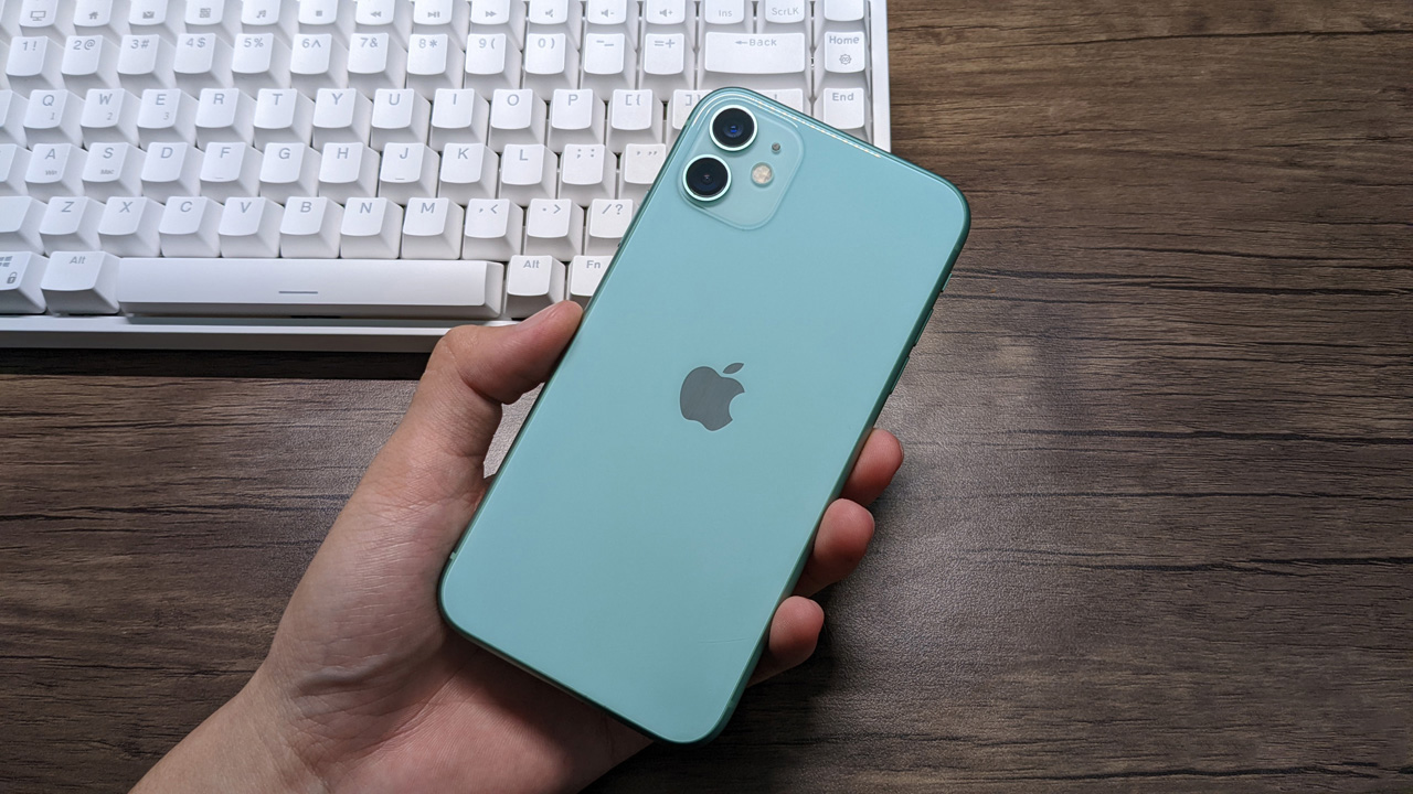 2 chiếc iPhone cũ 'siêu rẻ' giá dưới 10 triệu- Ảnh 3. 2 chiếc iPhone cũ 'siêu rẻ' giá dưới 10 triệu- Ảnh 3.