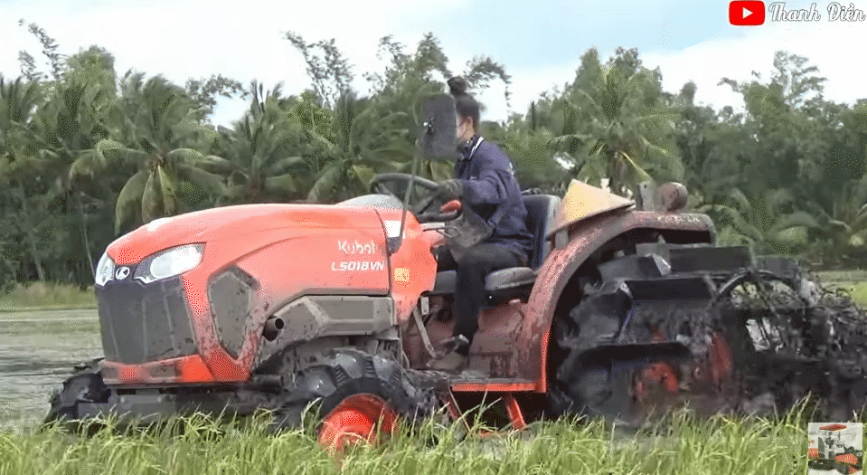 Những bóng hồng sau vô lăng: Không chỉ là công việc, mà còn để học cách kiên nhẫn, bình tĩnh và mạnh mẽ hơn!- Ảnh 14. Những bóng hồng sau vô lăng: Không chỉ là công việc, mà còn để học cách kiên nhẫn, bình tĩnh và mạnh mẽ hơn!- Ảnh 14.