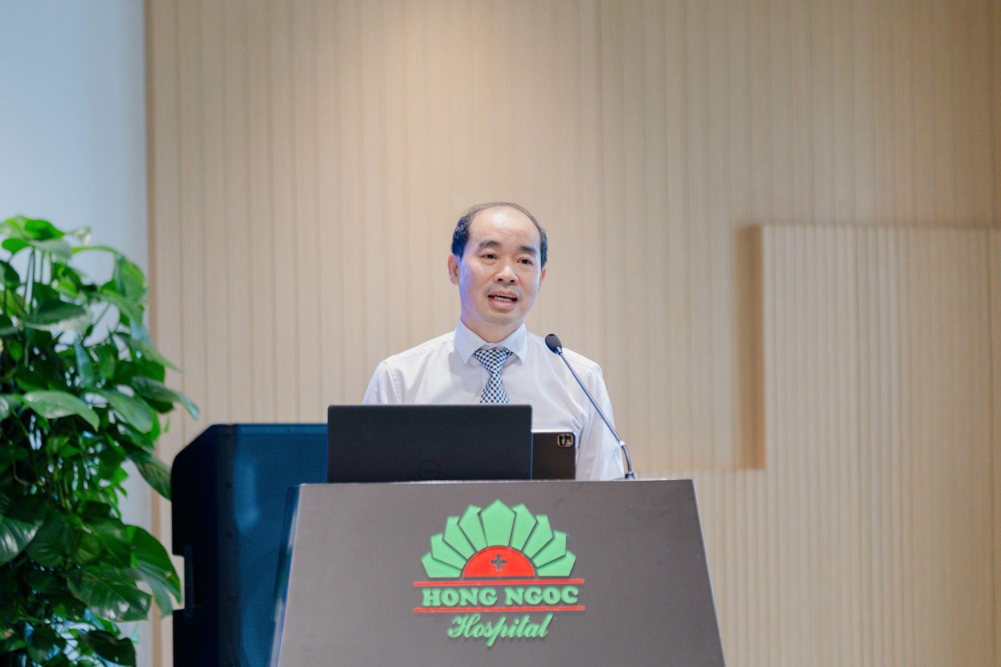 Chinh phục thách thức trong phẫu thuật ung thư đầu - cổ- Ảnh 1. Chinh phục thách thức trong phẫu thuật ung thư đầu - cổ- Ảnh 1.