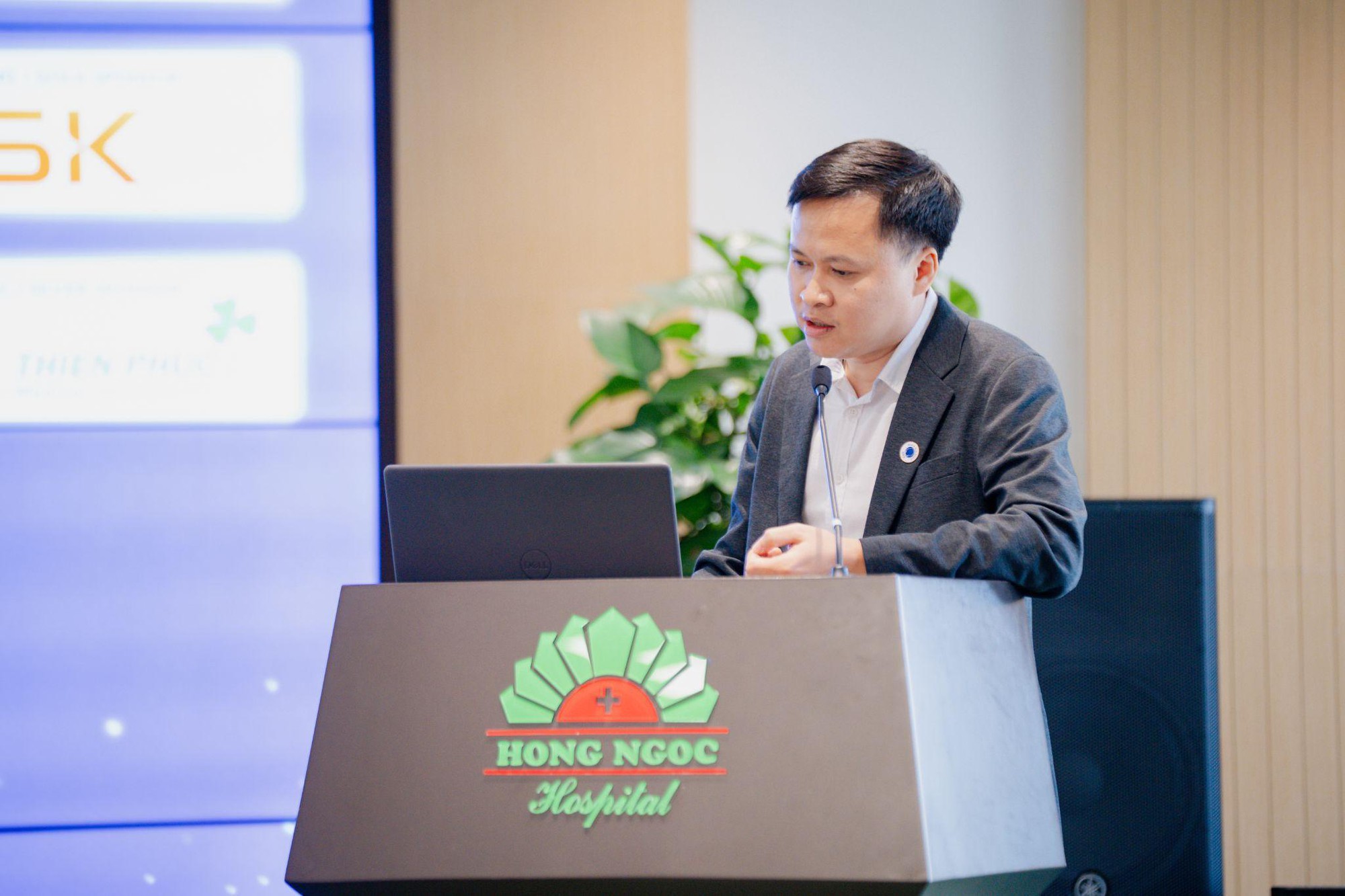 Chinh phục thách thức trong phẫu thuật ung thư đầu - cổ- Ảnh 5. Chinh phục thách thức trong phẫu thuật ung thư đầu - cổ- Ảnh 5.