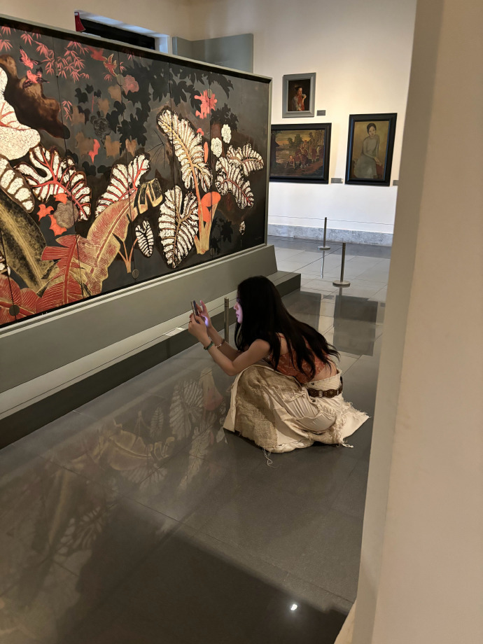 Tại sao Bảo tàng Mỹ thuật Việt Nam lên hình “đắt” đến vậy? Câu trả lời bất ngờ thuộc về sao nữ Triều Tuyết Lục- Ảnh 13. Tại sao Bảo tàng Mỹ thuật Việt Nam lên hình “đắt” đến vậy? Câu trả lời bất ngờ thuộc về sao nữ Triều Tuyết Lục- Ảnh 13.