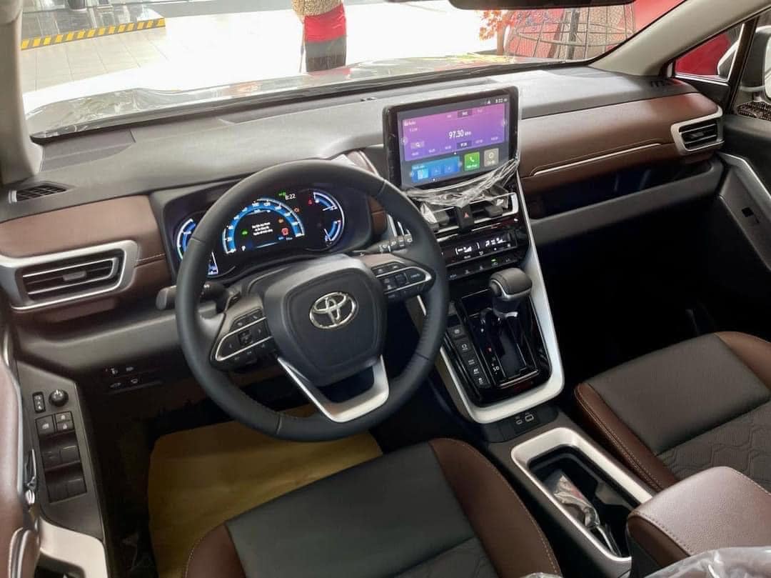 Đại lý báo Toyota Innova Cross sắp có bản 'giá rẻ': Dự kiến 750-760 triệu đồng, ra mắt cuối năm, vẫn máy xăng 2.0L nhưng sẽ thiếu những gì?- Ảnh 2. Đại lý báo Toyota Innova Cross sắp có bản 'giá rẻ': Dự kiến 750-760 triệu đồng, ra mắt cuối năm, vẫn máy xăng 2.0L nhưng sẽ thiếu những gì?- Ảnh 2.
