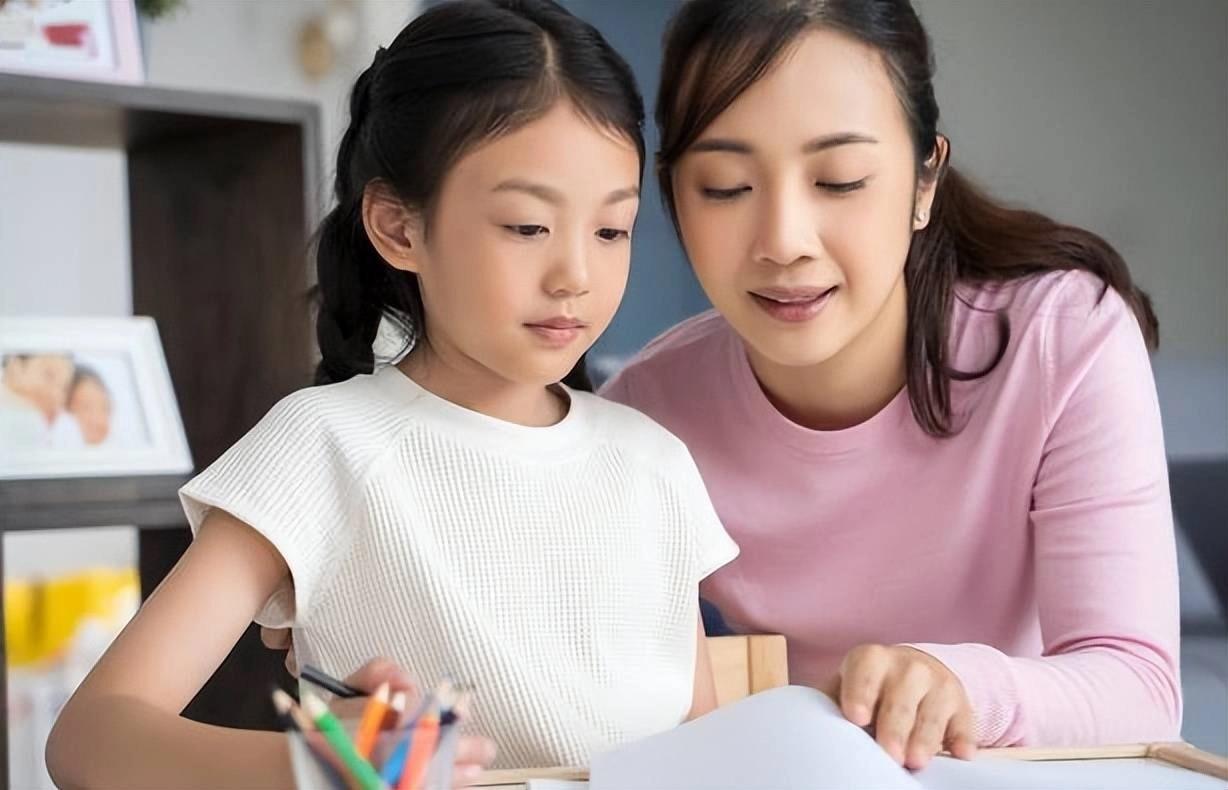 Nhà nghiên cứu Harvard tiết lộ: 4 LỜI KHEN nhưng khiến con gái thiếu tự tin- Ảnh 2. Nhà nghiên cứu Harvard tiết lộ: 4 LỜI KHEN nhưng khiến con gái thiếu tự tin- Ảnh 2.