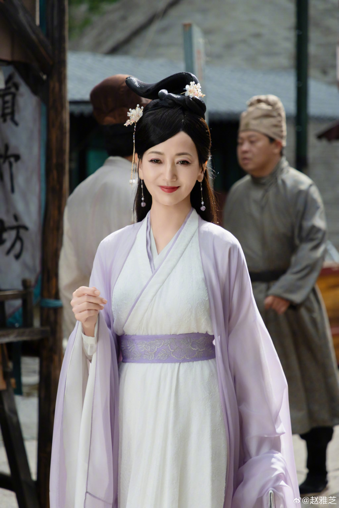 33 năm qua chưa thấy ai trẻ mãi không già như mỹ nhân này: Đẹp sang hết phần thiên hạ, chuẩn tinh hoa hội tụ- Ảnh 1. 33 năm qua chưa thấy ai trẻ mãi không già như mỹ nhân này: Đẹp sang hết phần thiên hạ, chuẩn tinh hoa hội tụ- Ảnh 1.