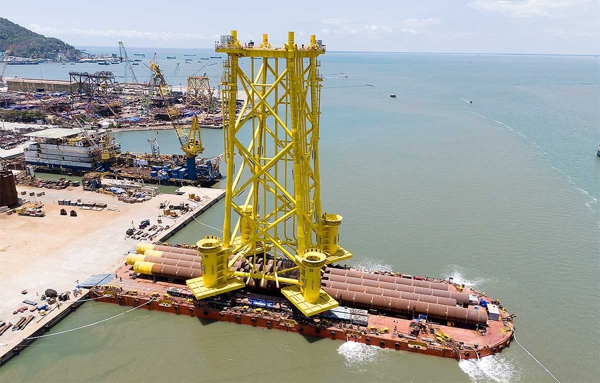 Kỷ lục vận chuyển và hạ thuỷ kiện hàng 4.000 tấn lớn nhất Việt Nam: Doanh nghiệp nào đứng sau?- Ảnh 1. Kỷ lục vận chuyển và hạ thuỷ kiện hàng 4.000 tấn lớn nhất Việt Nam: Doanh nghiệp nào đứng sau?- Ảnh 1.