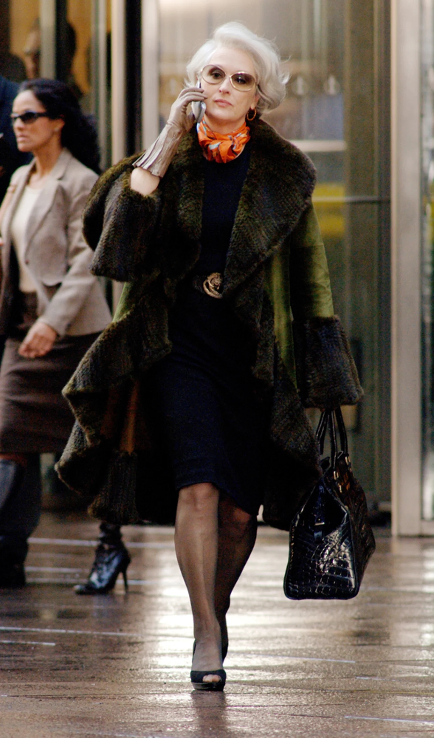 Mỹ nữ tóc bạc Meryl Streep: Ngoài 75 tuổi vẫn không bớt đẹp và sành điệu- Ảnh 2. Mỹ nữ tóc bạc Meryl Streep: Ngoài 75 tuổi vẫn không bớt đẹp và sành điệu- Ảnh 2.