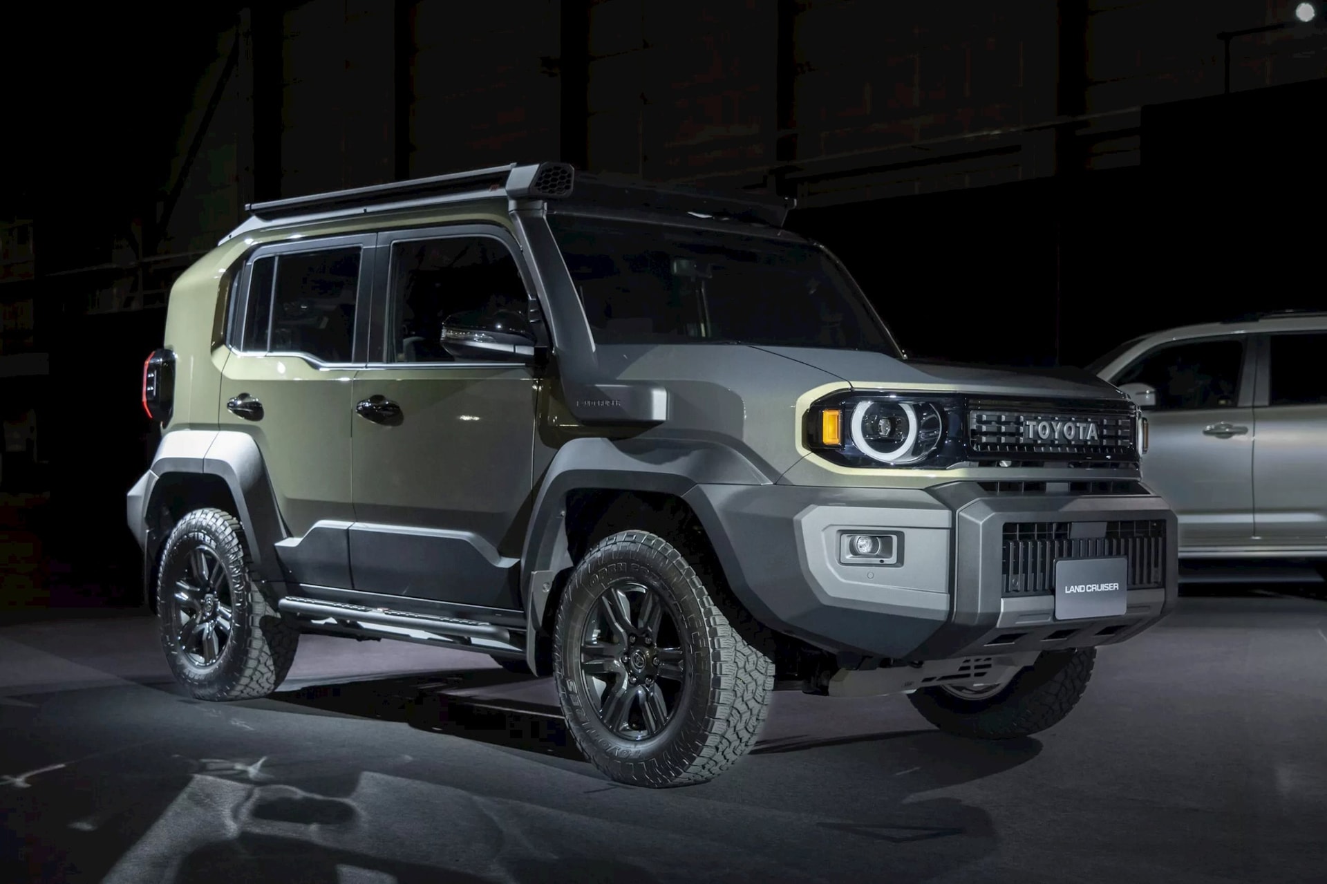 Đừng nhầm với xe Trung Quốc – đây là chiếc Land Cruiser Prado phiên bản ‘mini’ do chính Toyota ra mắt- Ảnh 3. Đừng nhầm với xe Trung Quốc – đây là chiếc Land Cruiser Prado phiên bản ‘mini’ do chính Toyota ra mắt- Ảnh 3.