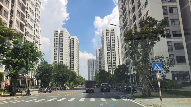 Dòng vốn đầu tư bất động sản dịch chuyển vào Nam- Ảnh 1. Dòng vốn đầu tư bất động sản dịch chuyển vào Nam- Ảnh 1.