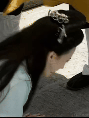 33 năm qua chưa thấy ai trẻ mãi không già như mỹ nhân này: Đẹp sang hết phần thiên hạ, chuẩn tinh hoa hội tụ- Ảnh 2. 33 năm qua chưa thấy ai trẻ mãi không già như mỹ nhân này: Đẹp sang hết phần thiên hạ, chuẩn tinh hoa hội tụ- Ảnh 2.