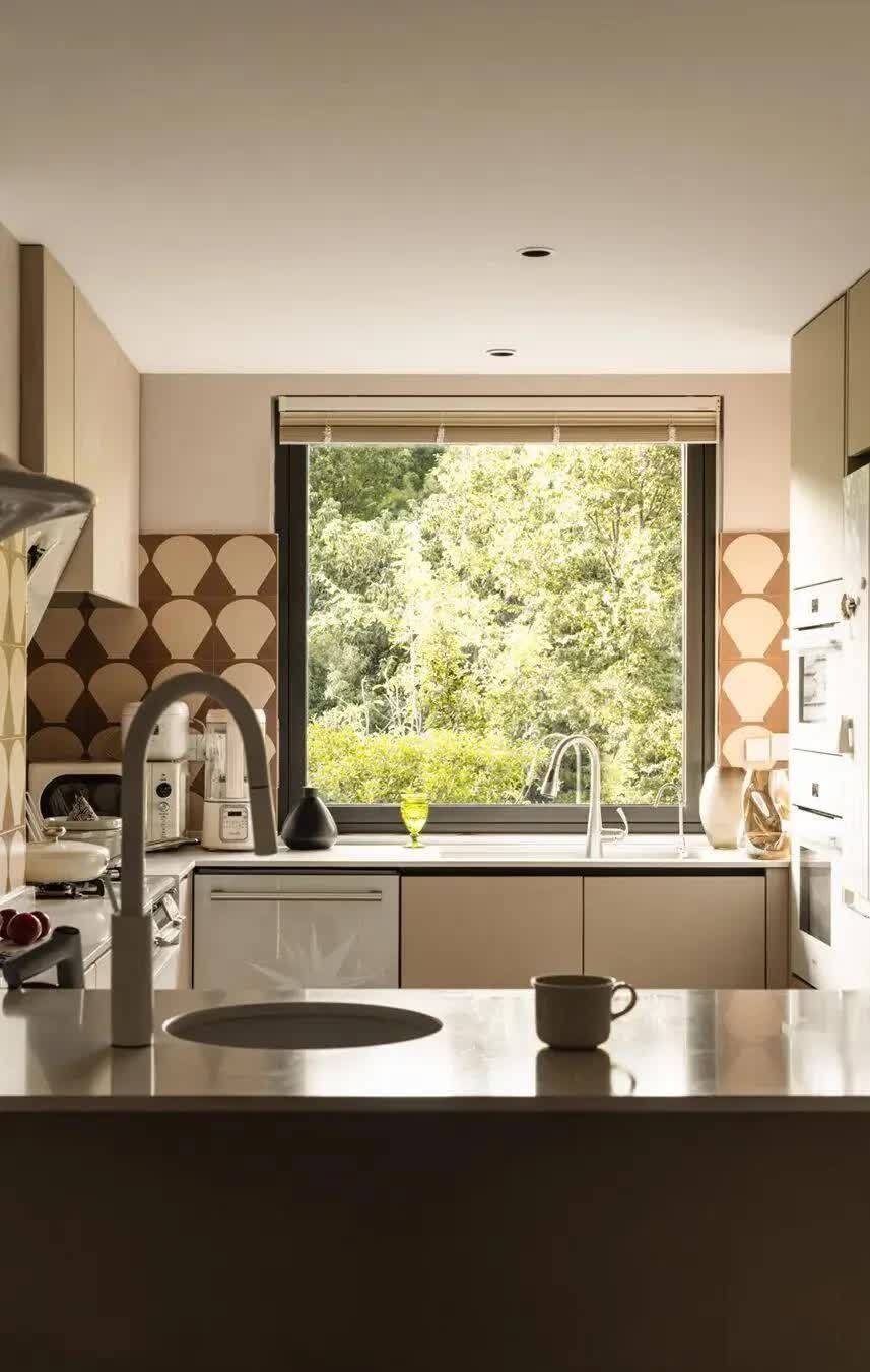 Nữ nghệ sĩ 37 tuổi không kết hôn, sống một mình trong căn nhà 150m2 giá hơn 2 tỷ đồng: "Thỉnh thoảng cũng thấy cô đơn"- Ảnh 6. Nữ nghệ sĩ 37 tuổi không kết hôn, sống một mình trong căn nhà 150m2 giá hơn 2 tỷ đồng: "Thỉnh thoảng cũng thấy cô đơn"- Ảnh 6.