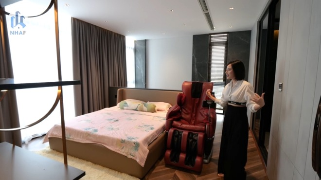 Ninh Dương Lan Ngọc giàu sụ- Ảnh 13. Ninh Dương Lan Ngọc giàu sụ- Ảnh 13.