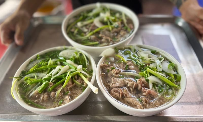 Phở Việt lên đài Hàn Quốc, không phải phở gà hay phở bò, du khách nhận xét: "Một bữa ăn hoàn hảo!"- Ảnh 8. Phở Việt lên đài Hàn Quốc, không phải phở gà hay phở bò, du khách nhận xét: "Một bữa ăn hoàn hảo!"- Ảnh 8.