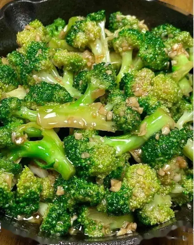 "Chất chống oxy hóa tự nhiên" nằm trong 5 món này: Phụ nữ sau tuổi 35 ăn mỗi tuần để da hồng hào, không còn vẻ già nua- Ảnh 3. "Chất chống oxy hóa tự nhiên" nằm trong 5 món này: Phụ nữ sau tuổi 35 ăn mỗi tuần để da hồng hào, không còn vẻ già nua- Ảnh 3.