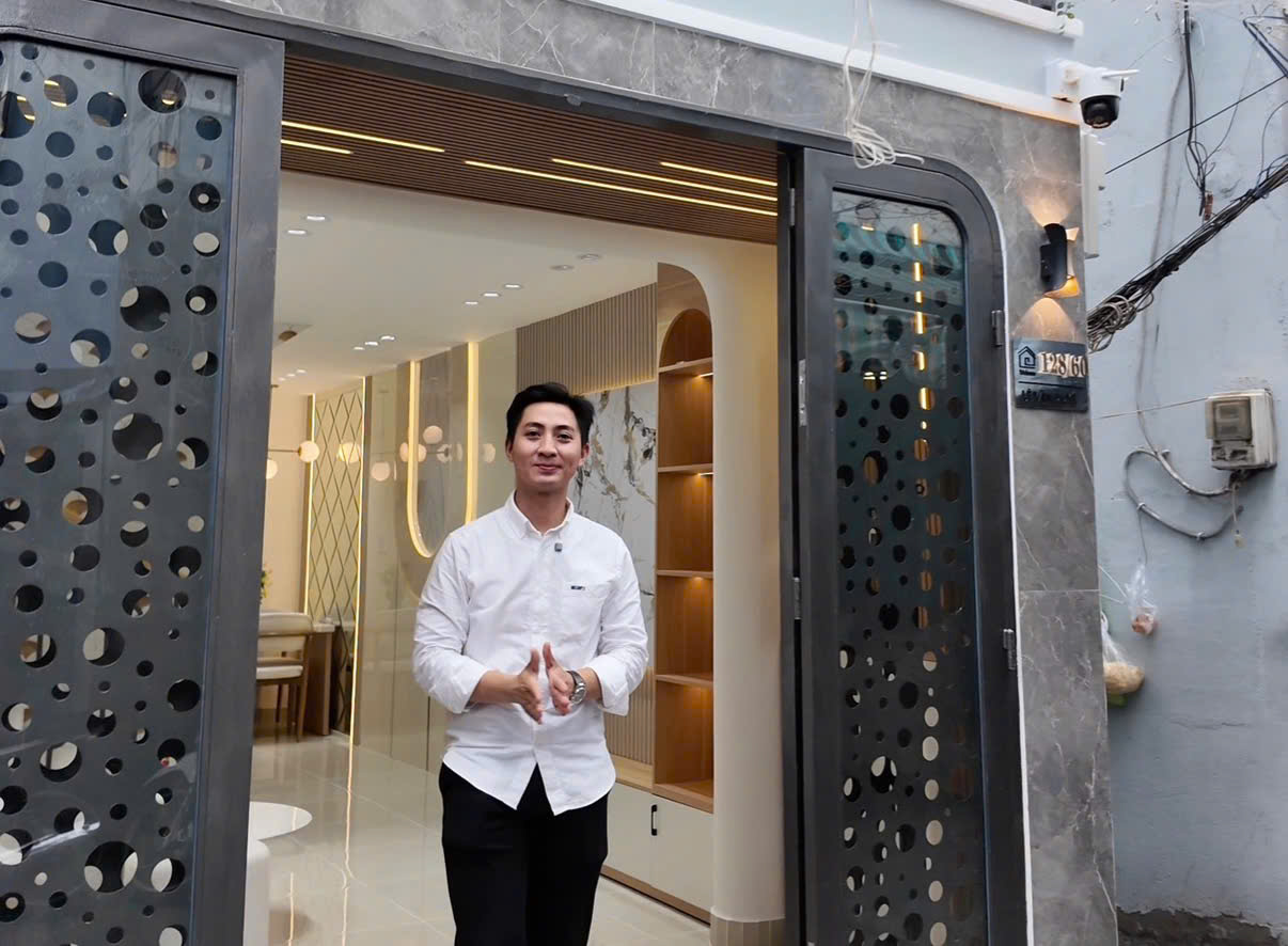 Tiktoker bất động sản "chốt deal" cả chục căn nhà mỗi tháng- Ảnh 1. Tiktoker bất động sản "chốt deal" cả chục căn nhà mỗi tháng- Ảnh 1.