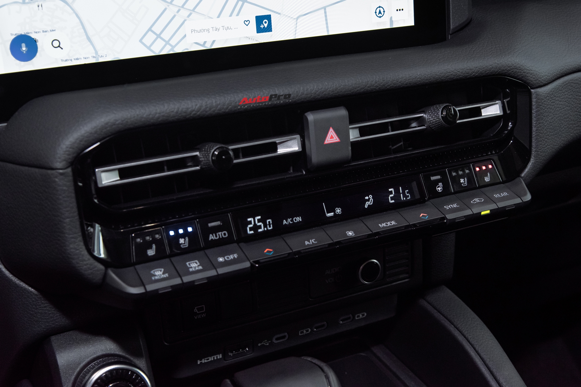 Qua thời ‘kèm lạc’ tới nửa tỷ, Toyota Prado nay giảm giá tại đại lý: Thực tế còn 3,43 tỷ đồng, lý do đến từ một điều dễ hiểu- Ảnh 18. Qua thời ‘kèm lạc’ tới nửa tỷ, Toyota Prado nay giảm giá tại đại lý: Thực tế còn 3,43 tỷ đồng, lý do đến từ một điều dễ hiểu- Ảnh 18.