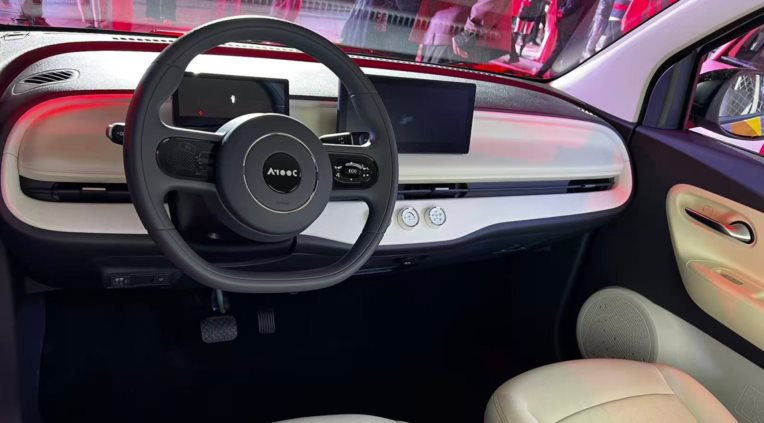 Wuling chính thức ra mắt mẫu xe điện 'anh em' của Mini EV: Giá khởi điểm chưa đến 150 triệu đồng, 1 lần sạc đi 220 km- Ảnh 3.