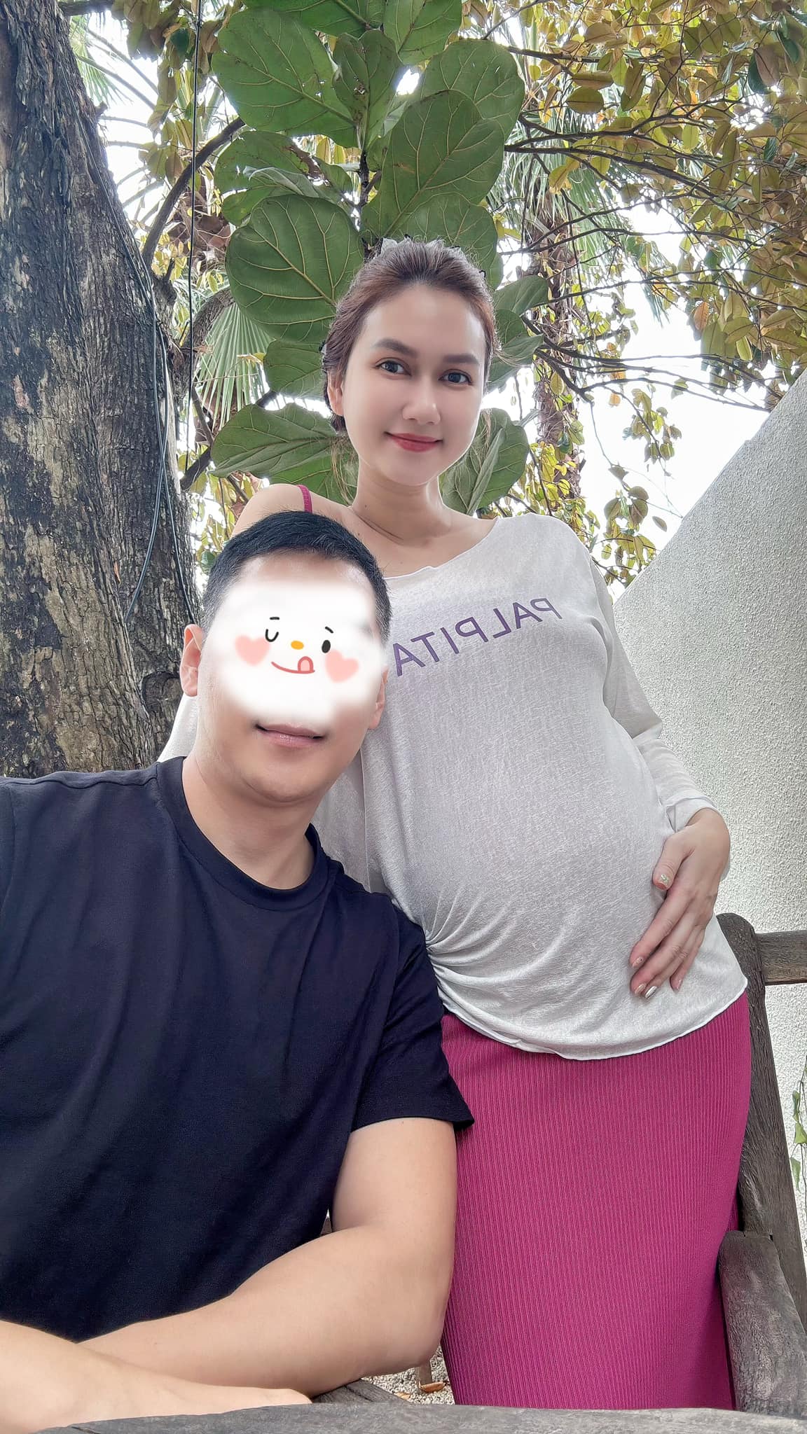 "Mỹ nhân phim giờ vàng VFC" bầu lần 3 với chồng doanh nhân bí ẩn hơn 11 tuổi?- Ảnh 5. "Mỹ nhân phim giờ vàng VFC" bầu lần 3 với chồng doanh nhân bí ẩn hơn 11 tuổi?- Ảnh 5.