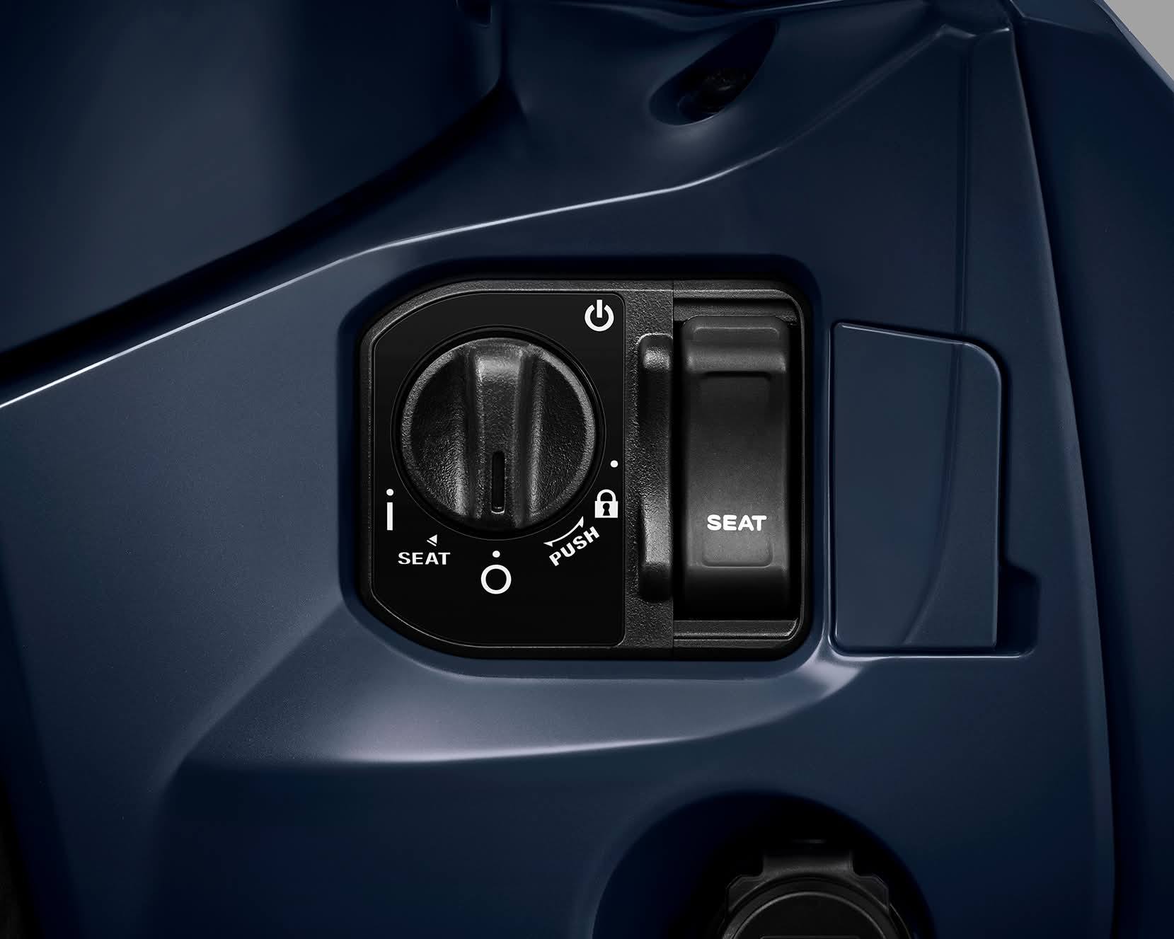 Honda Wave 125 bản mới cực đẹp bất ngờ về đại lý Việt: Xịn hơn Future, siêu tiết kiệm xăng 1,46L/100km- Ảnh 10. Honda Wave 125 bản mới cực đẹp bất ngờ về đại lý Việt: Xịn hơn Future, siêu tiết kiệm xăng 1,46L/100km- Ảnh 10.