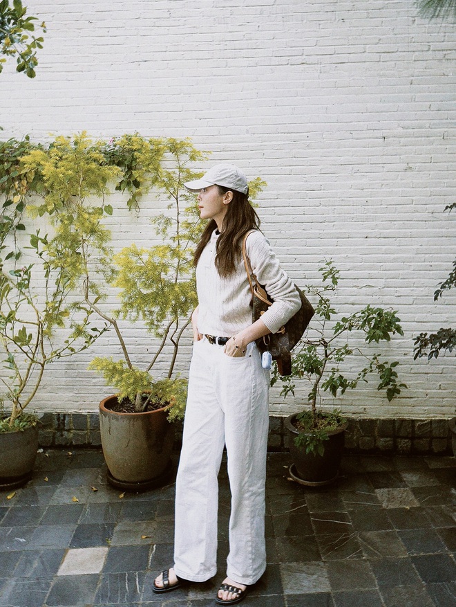 4 mỹ nhân Việt có style thu đông sành điệu nhất: Chị em có cả một cẩm nang mặc đẹp suốt mùa lạnh- Ảnh 5. 4 mỹ nhân Việt có style thu đông sành điệu nhất: Chị em có cả một cẩm nang mặc đẹp suốt mùa lạnh- Ảnh 5.