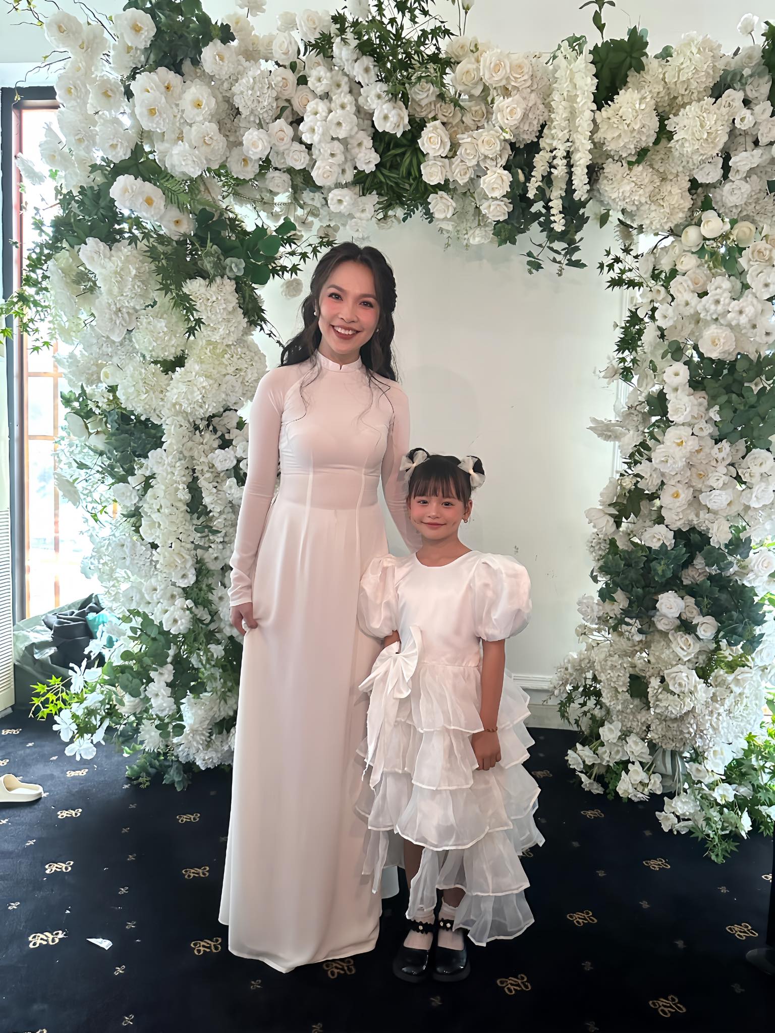 Bé gái 7 tuổi cực đắt show nhờ song ca với Mỹ Tâm tại Đại lễ 2/9- Ảnh 4. Bé gái 7 tuổi cực đắt show nhờ song ca với Mỹ Tâm tại Đại lễ 2/9- Ảnh 4.