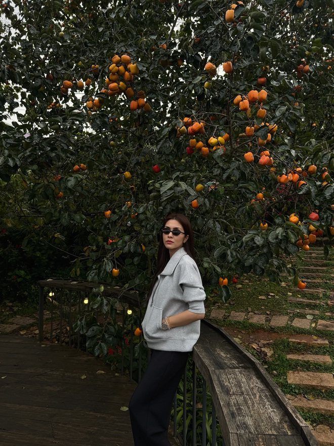 4 mỹ nhân Việt có style thu đông sành điệu nhất: Chị em có cả một cẩm nang mặc đẹp suốt mùa lạnh- Ảnh 12. 4 mỹ nhân Việt có style thu đông sành điệu nhất: Chị em có cả một cẩm nang mặc đẹp suốt mùa lạnh- Ảnh 12.