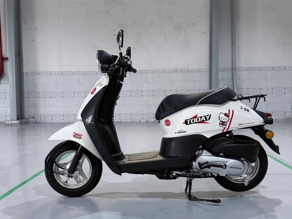 Xe ga dáng cổ điển của Honda về đại lý Việt Nam, siêu tiết kiệm xăng chỉ 1,8L/100 km- Ảnh 2. Xe ga dáng cổ điển của Honda về đại lý Việt Nam, siêu tiết kiệm xăng chỉ 1,8L/100 km- Ảnh 2.