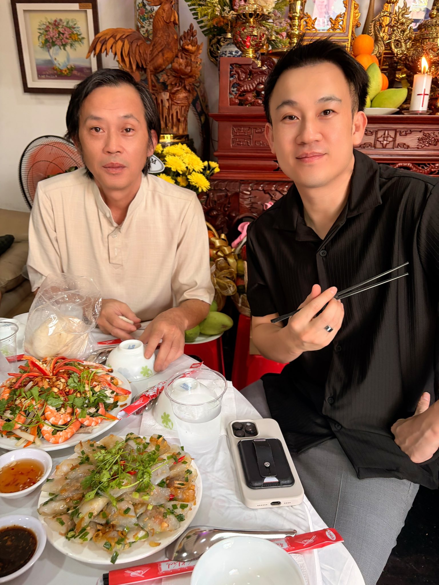 Gia đình thông báo tình hình sức khoẻ NS Hoài Linh- Ảnh 1. Gia đình thông báo tình hình sức khoẻ NS Hoài Linh- Ảnh 1.
