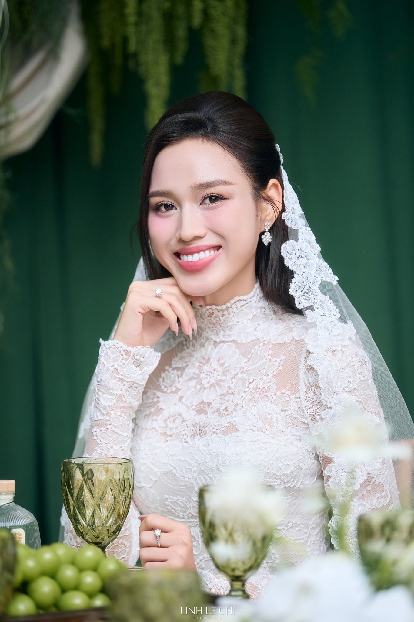 Mẹ chồng tập đoàn Sơn Hải mang đến 1 món đồ khiến con dâu Đỗ Hà Mẹ chồng tập đoàn Sơn Hải mang đến 1 món đồ khiến con dâu Đỗ Hà